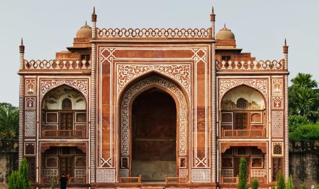 Same Day Agra Tour By Gatiman Express